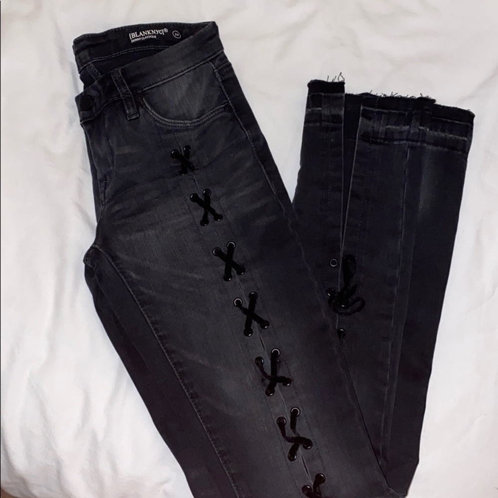 Black skinny leg jeans